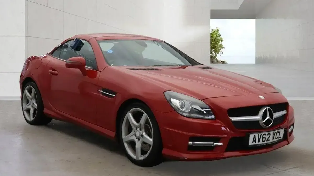 Used Mercedes SLK250 AMG 204 HP (150 kW) 2012 Red Cabriolet