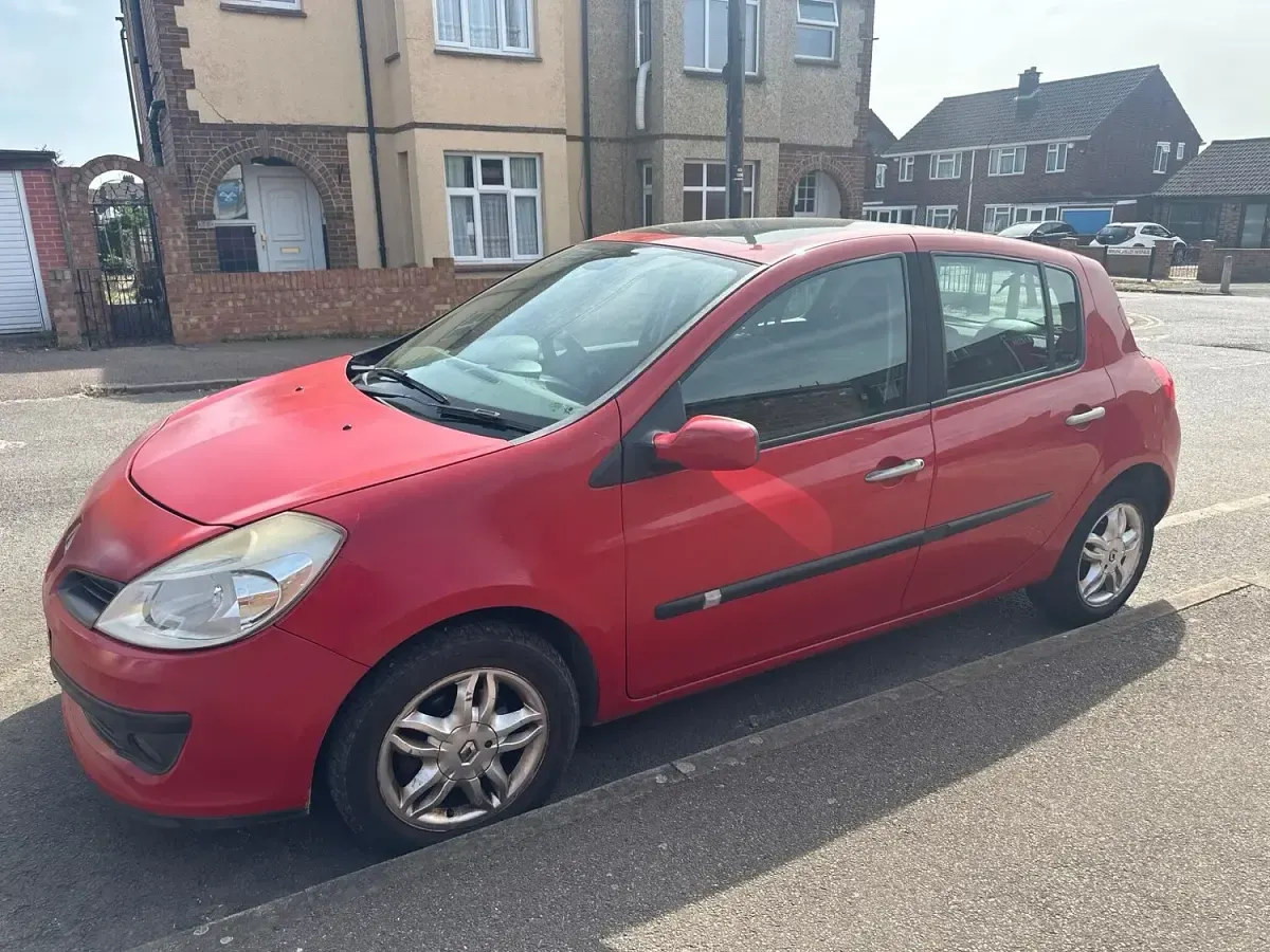 Used Renault Clio Privilege 2007 Red Hatchback