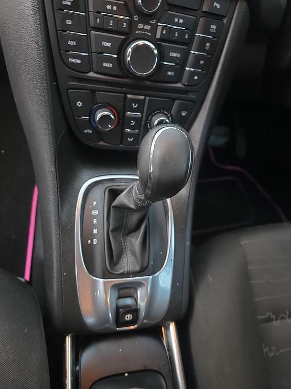 Used Vauxhall Meriva Club 120 HP (88 kW) 2017 Black MPV