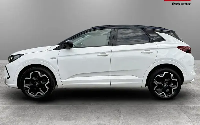 Used Vauxhall Grandland X Ultimate 131 HP (96 kW) 2023 White SUV