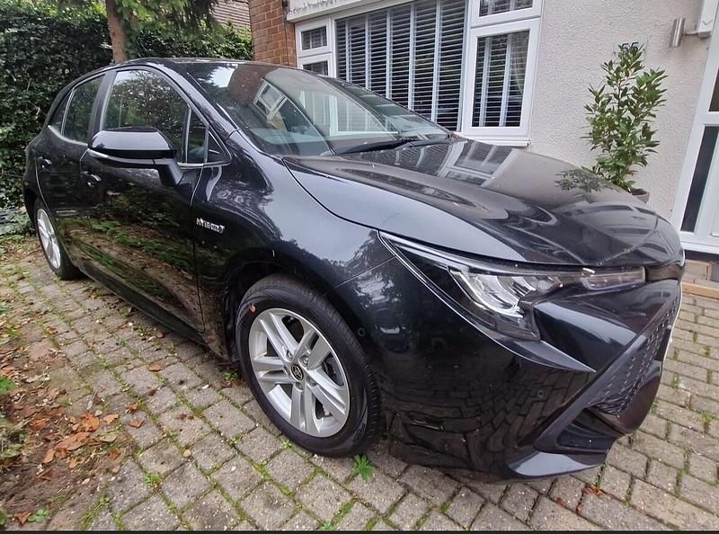 Black Used 2020 Toyota Corolla Hatchback | £15,495 (Fair price) - Image 1/4