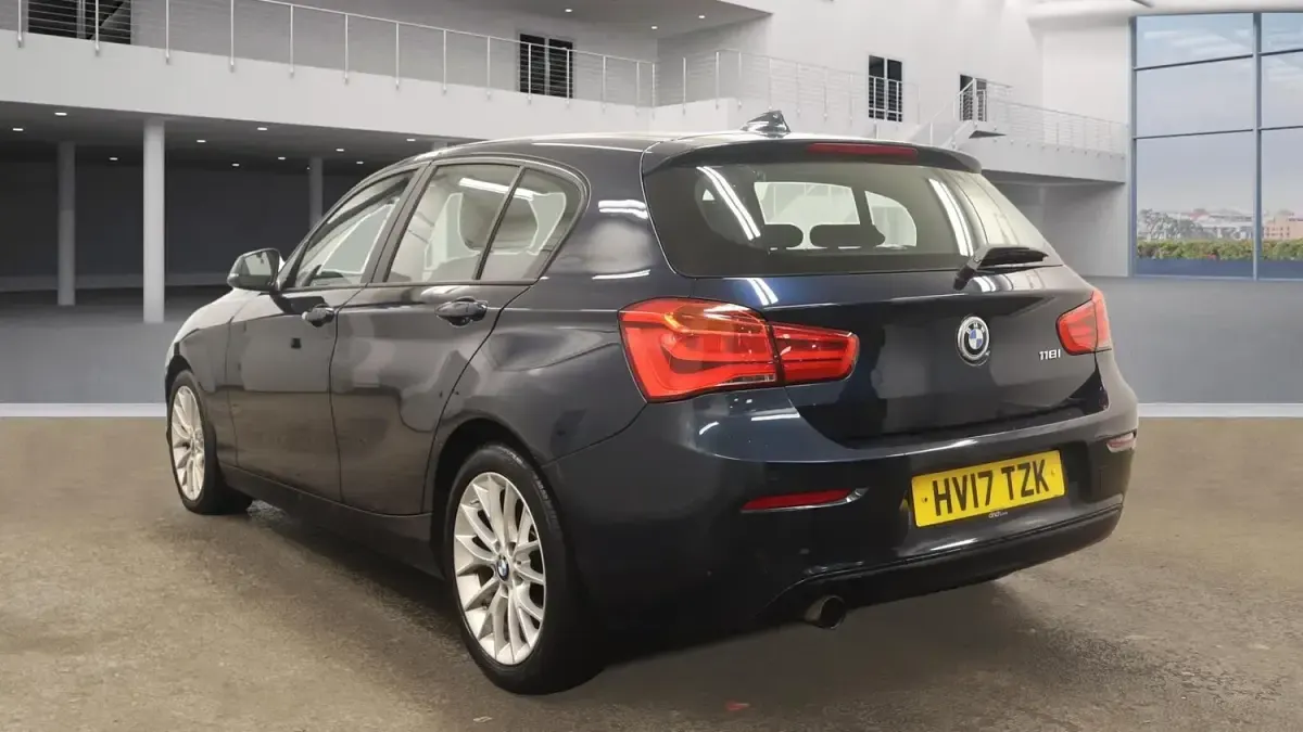Used BMW 118 Sport Line 2017 Blue Hatchback