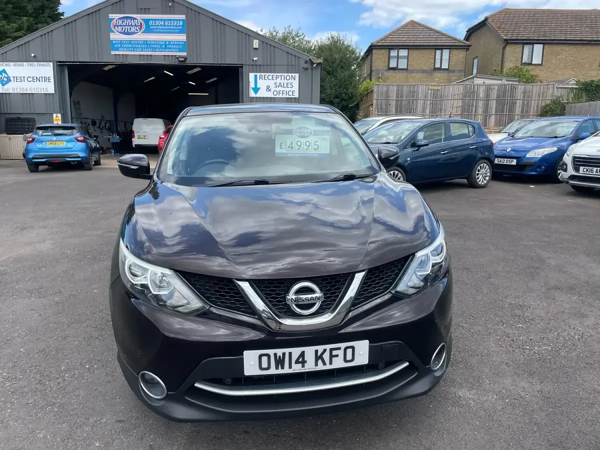 Used Nissan Qashqai Acenta Premium 115 HP (84 kW) 2014 Black SUV