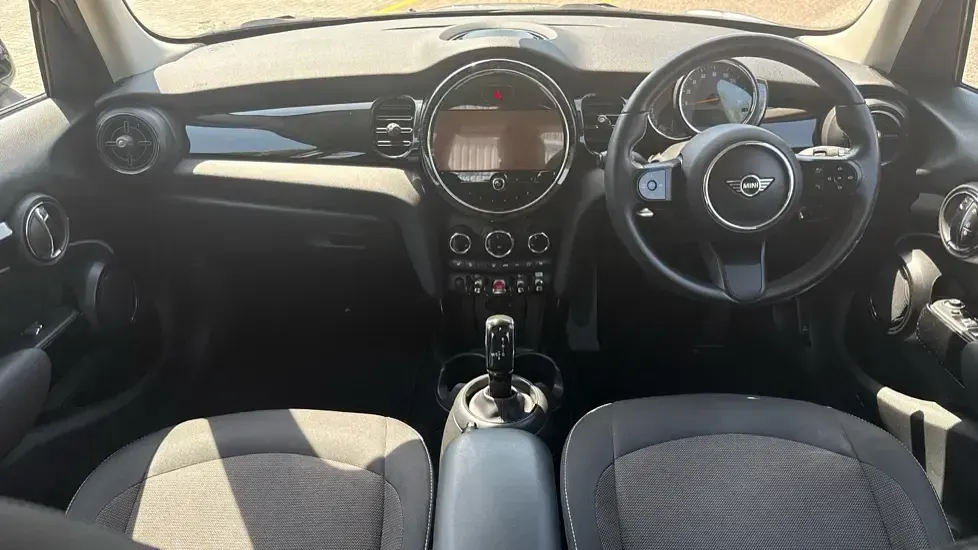 Used Mini Cooper Classic 134 HP (98 kW) 2022 Grey Hatchback