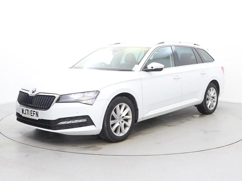Used Skoda Superb SE Technology 150 HP (110 kW) 2021 White Estate
