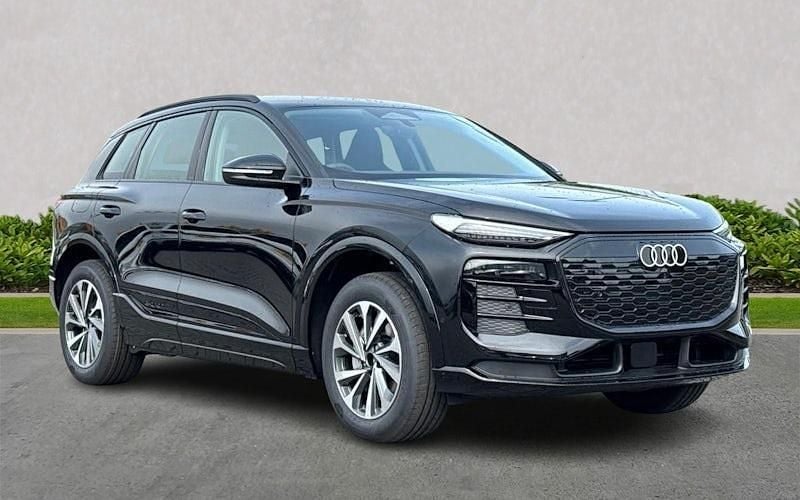 New 2025 Audi Q6 e-tron Sport SUV | £63,599 (Super price) - Image 1/4