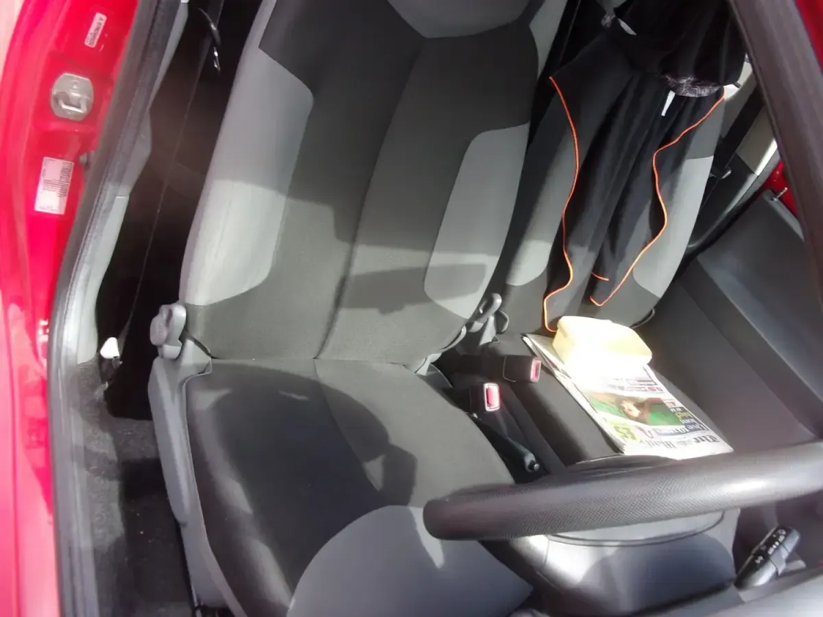 Używany Citroën C1 68 KM (50 kW) 2011 Czerwony Hatchback