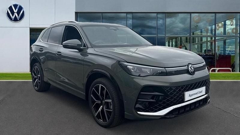 Green Used 2025 VW Tiguan R-line SUV | £39,455 - Image 1/4