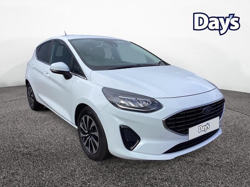 Used Ford Fiesta Titanium 125 HP (91 kW) 2023 White Hatchback