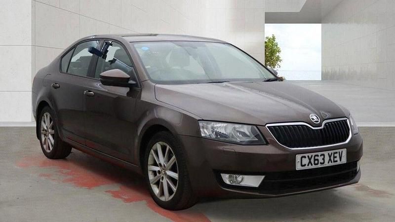Used Skoda Octavia Elegance 2014 Brown Hatchback