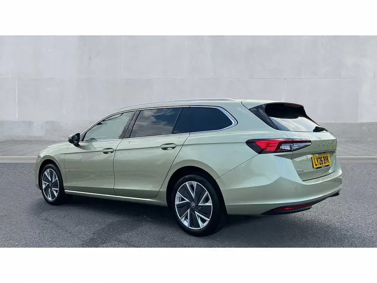 New Skoda Superb SE Technology 150 HP (110 kW) 2026 Ice tea yellow metallic Estate