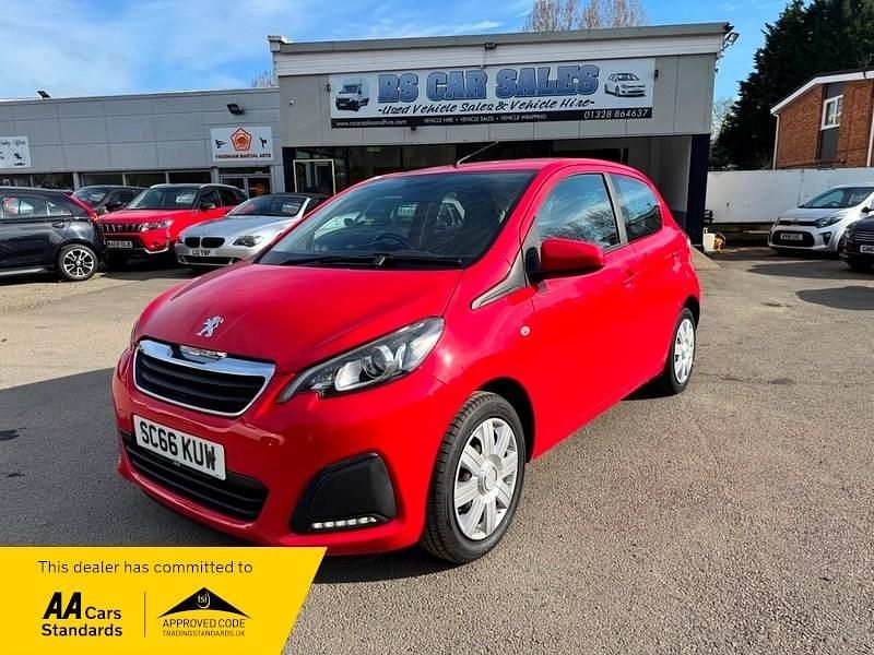 Used Peugeot 108 Active 68 HP (50 kW) 2016 Red Hatchback