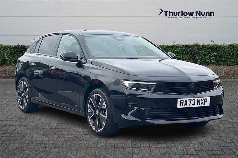 Black Used 2024 Vauxhall Astra Ultimate Hatchback | £18,900 (Super price) - Image 1/4