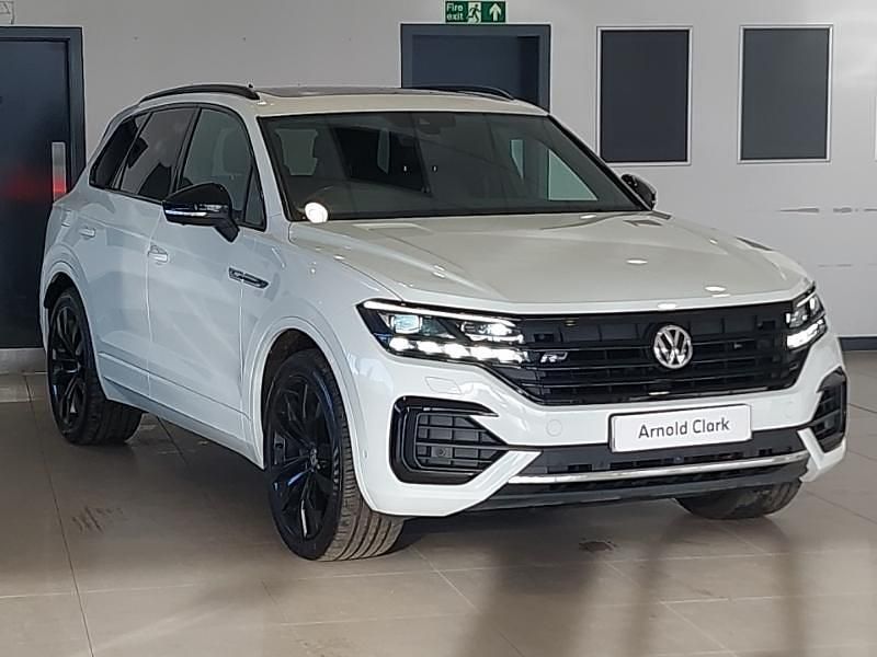 White Used 2020 VW Touareg Black Edition SUV | £34,998 (Fair price) - Image 1/4
