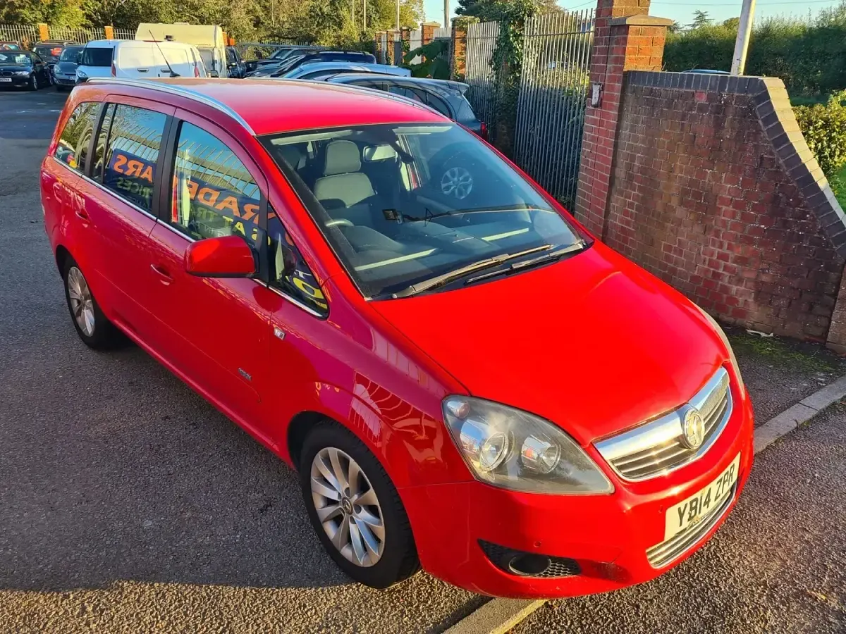 Used Vauxhall Zafira Design Edition 2014 Red MPV