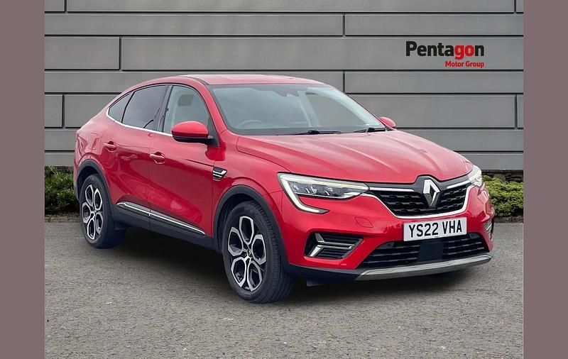Begagnad Renault Arkana Version S 138 HK (101 kW) 2022 Röd SUV