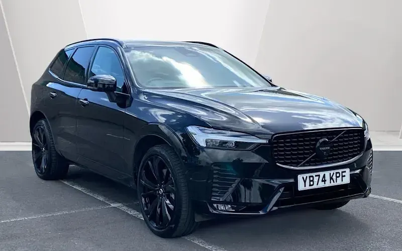 Używany Volvo XC60 Plus 250 KM (183 kW) 2025 SUV