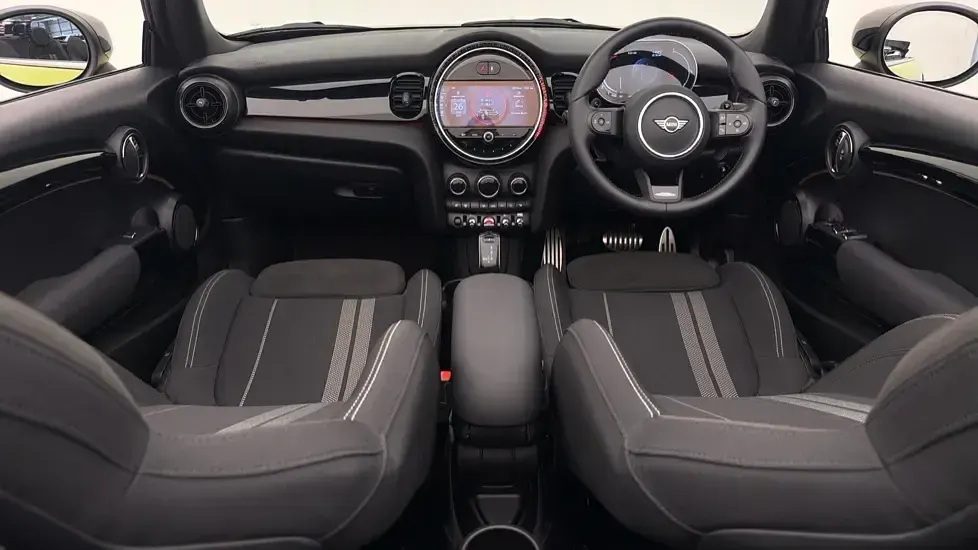 Used Mini Cooper S Sport 176 HP (129 kW) 2024 Yellow Hatchback