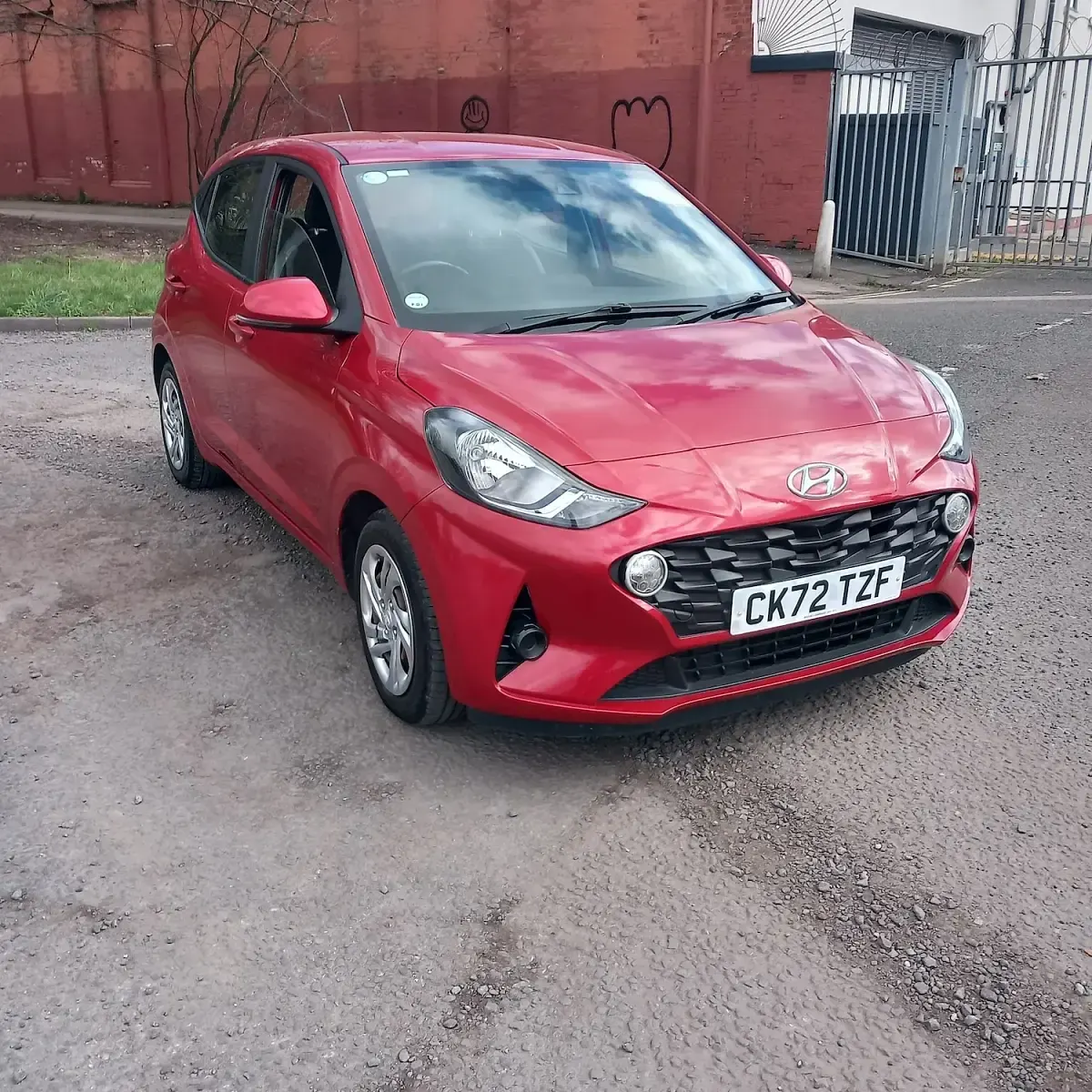 Used Hyundai i10 SE 67 HP (49 kW) 2022 Red Hatchback