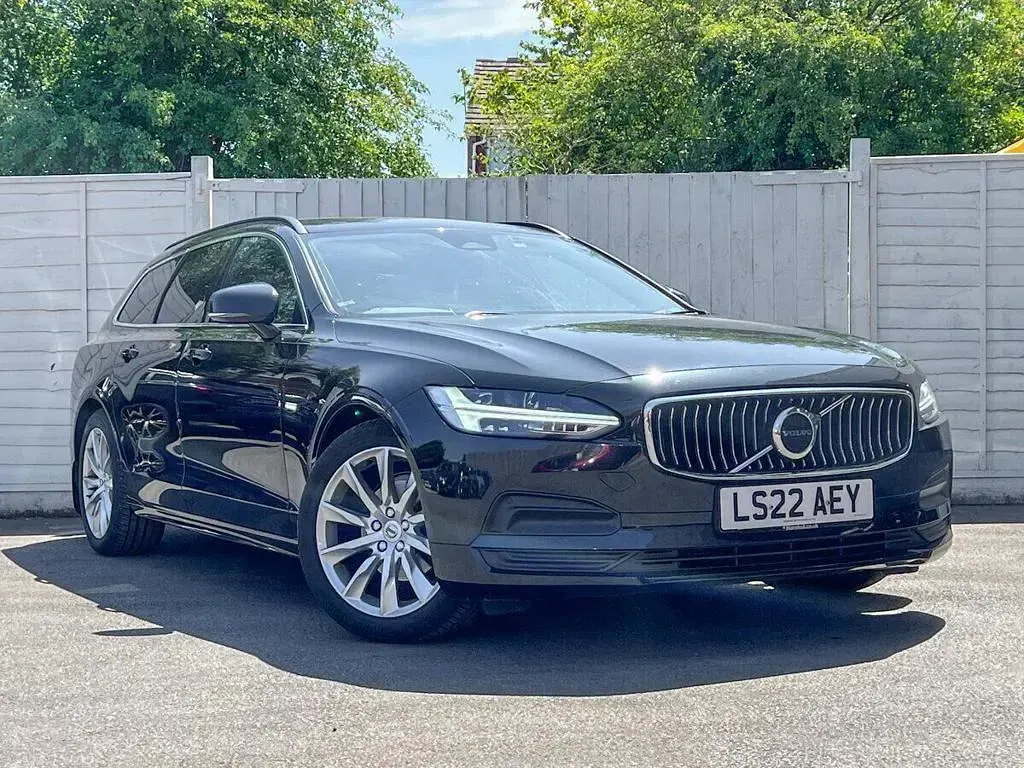 Used Volvo V90 Core 197 HP (144 kW) 2022 Black Estate