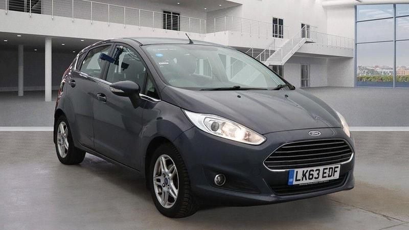 Grey Used 2013 Ford Fiesta Zetec Hatchback | £5,350 (Good price) - Image 1/4