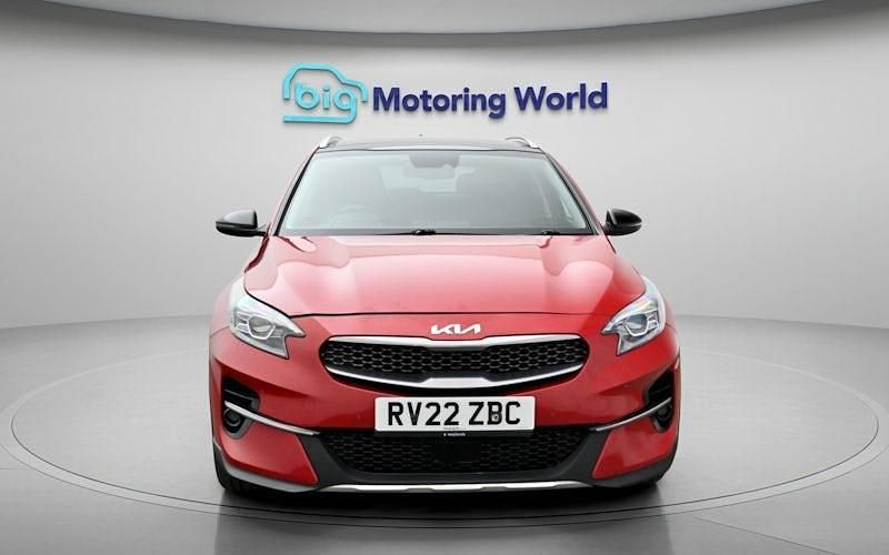 Usado Kia XCeed 160 HP (117 kW) 2022 Vermelho SUV