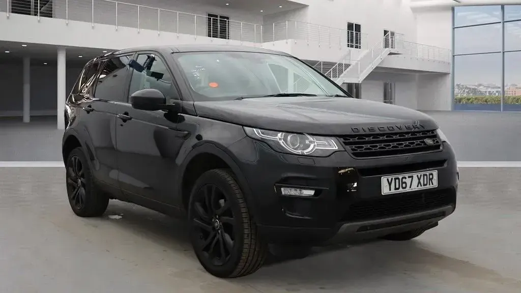 Used Land Rover Discovery Sport HSE 180 HP (132 kW) 2017 Black SUV