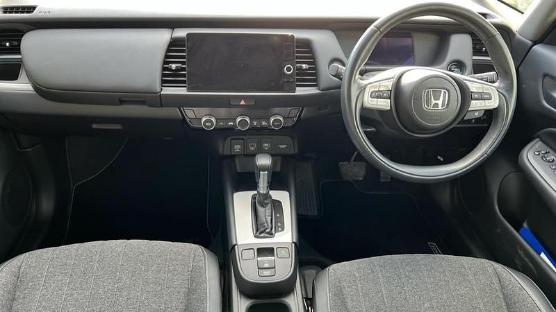 Second-hand Honda Jazz Hybrid 109 CP (80 kW) 2021 Alb Hatchback