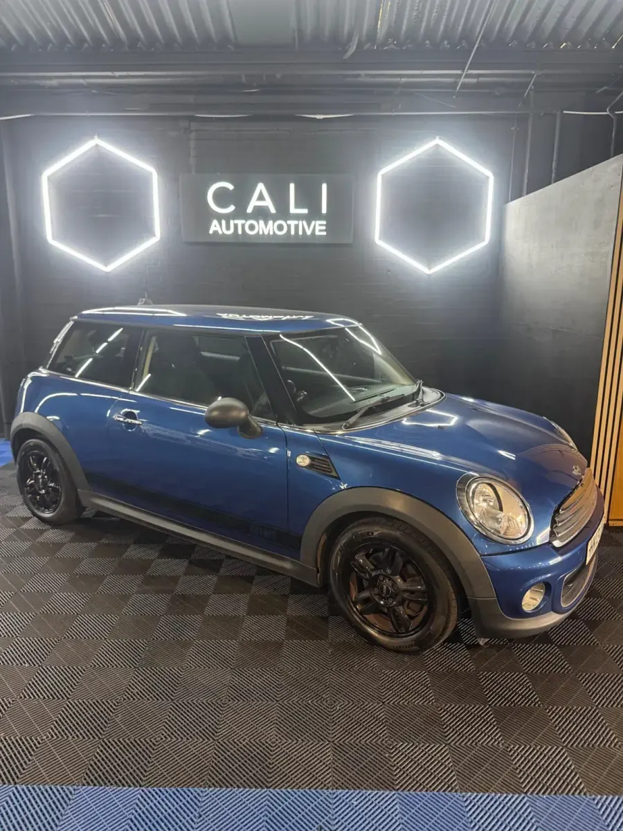 Używany Mini One D Hatch 90 KM (66 kW) 2013 Niebieski Hatchback