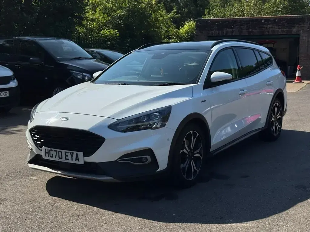 Used Ford Focus Active X 85 HP (62 kW) 2020 White Estate