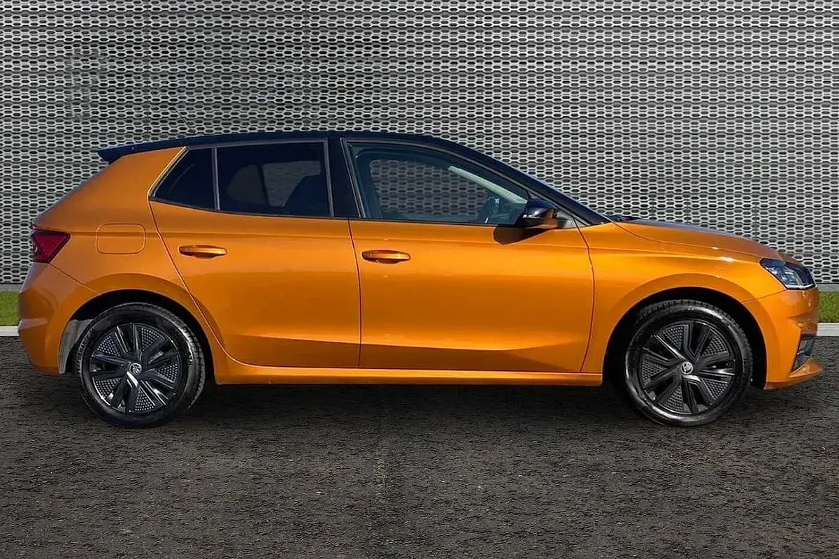 Used Skoda Fabia Colour Edition 70 HP (51 kW) 2022 Phoenix orange metallic black magic pearl effect Hatchback