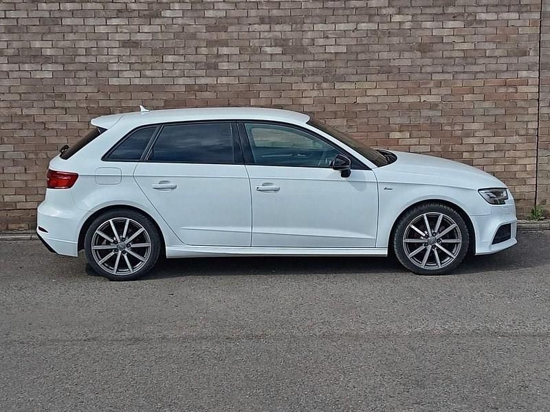 Used Audi A3 Sportback Black Edition 116 HP (85 kW) 2018 White Hatchback