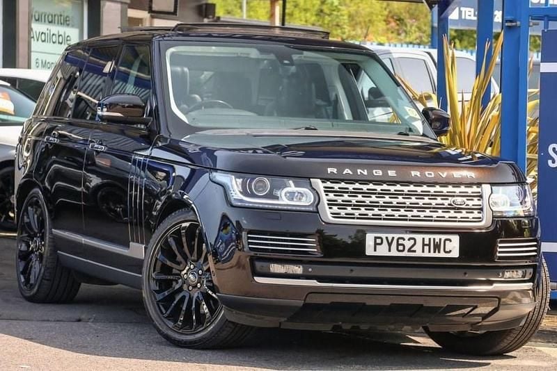 Black Used 2013 Land Rover Range Rover Vogue SE SUV | £16,991 (Fair price) - Image 1/3