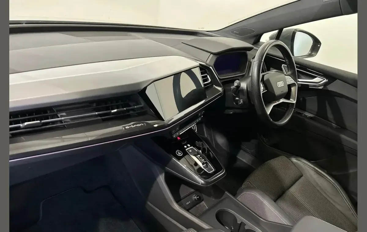 Used Audi Q4 e-tron S-Line 150 kW (204 HP) 2022 Grey SUV