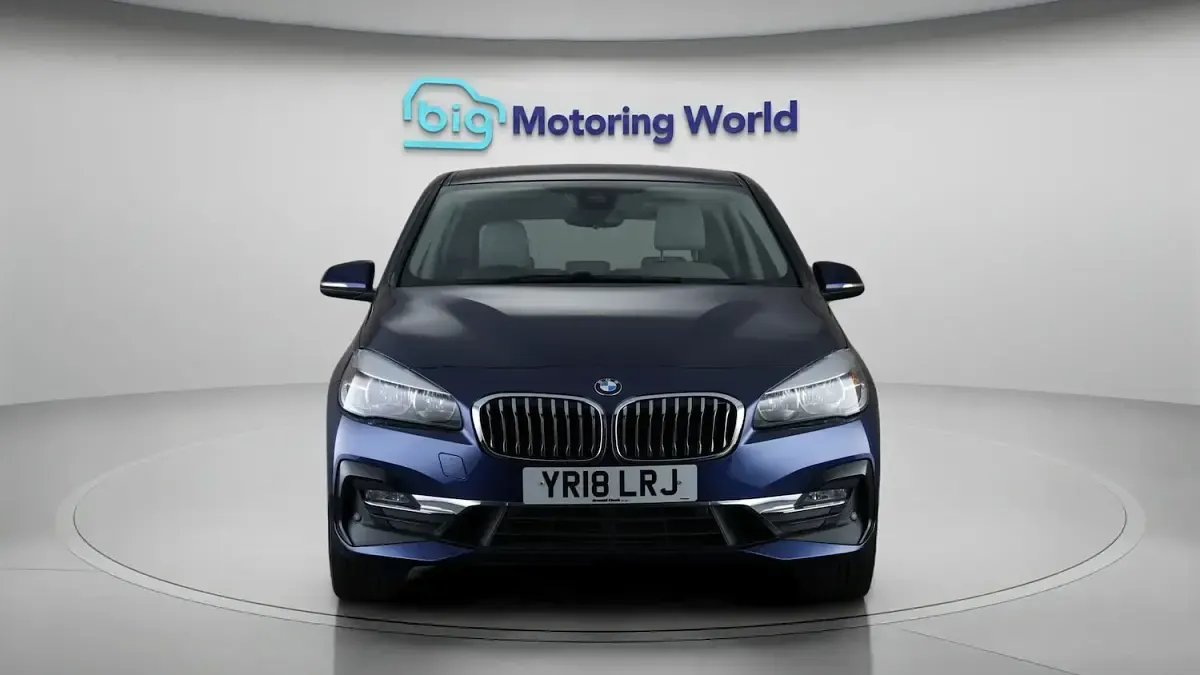 Used BMW 220 Active Tourer Luxury Line 187 HP (137 kW) 2018 Blue MPV