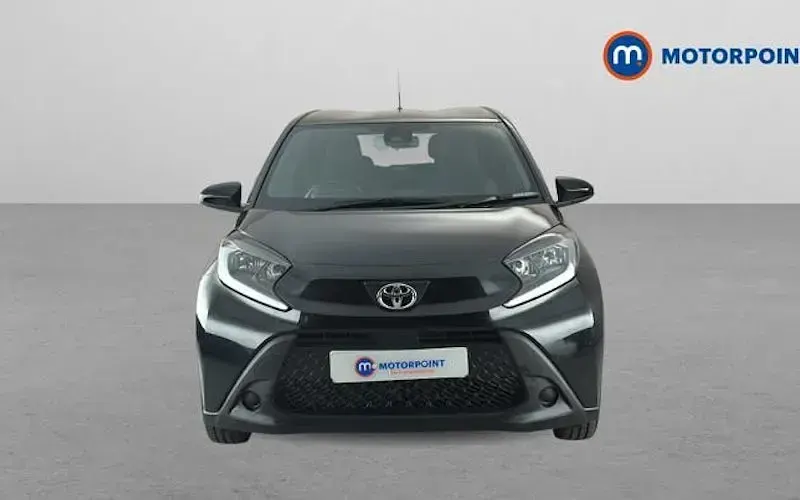 Used Toyota Aygo X PURE 72 HP (52 kW) 2025 Black SUV