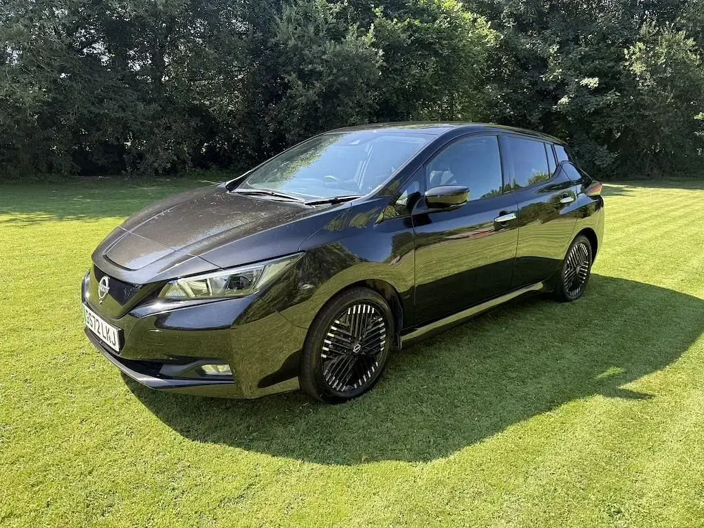 Used Nissan Leaf N-Connecta 110 kW (150 HP) 2022 Black Hatchback