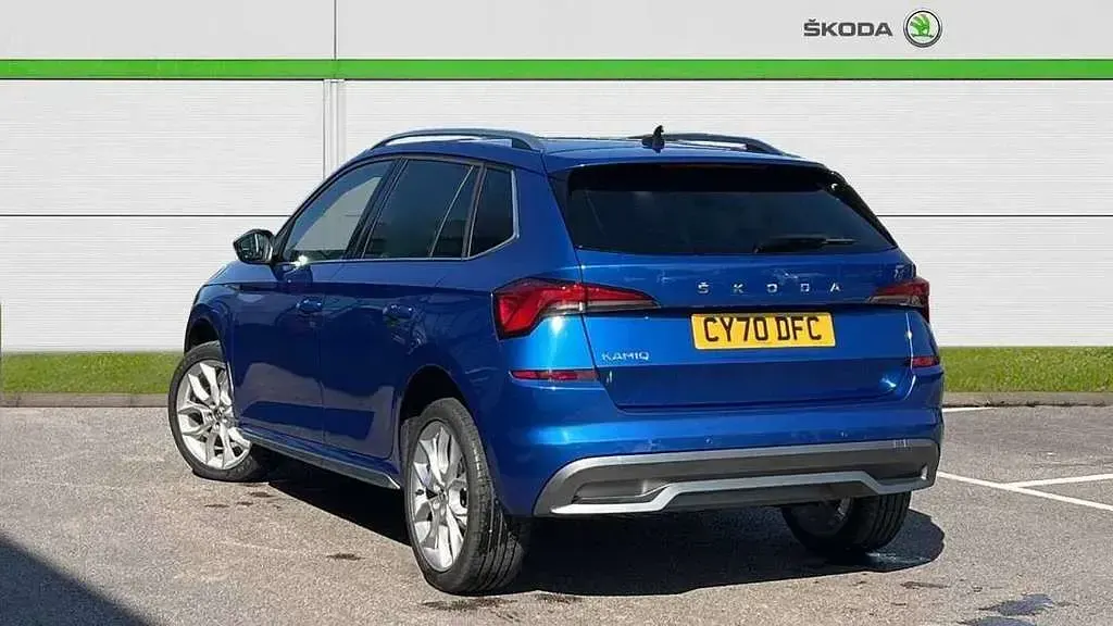 Used Skoda Kamiq SE L 147 HP (108 kW) 2020 Race blue metallic SUV