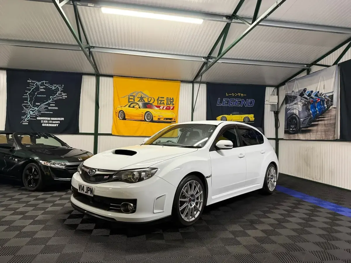 Used Subaru WRX STI 304 HP (223 kW) 2008 White Hatchback
