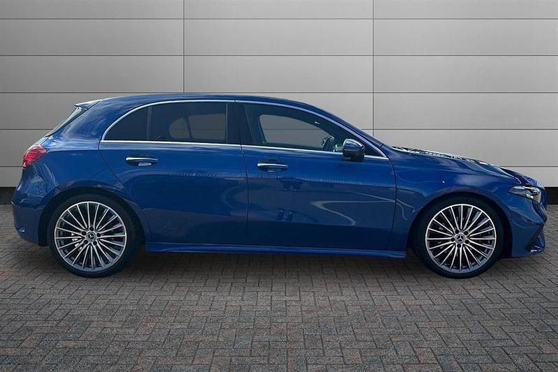 Used Mercedes A180 AMG Line Premium Plus 136 HP (100 kW) 2024 Blue Hatchback
