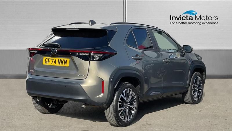 Used Toyota Yaris Hybrid 116 HP (85 kW) 2024 Bronze Hatchback