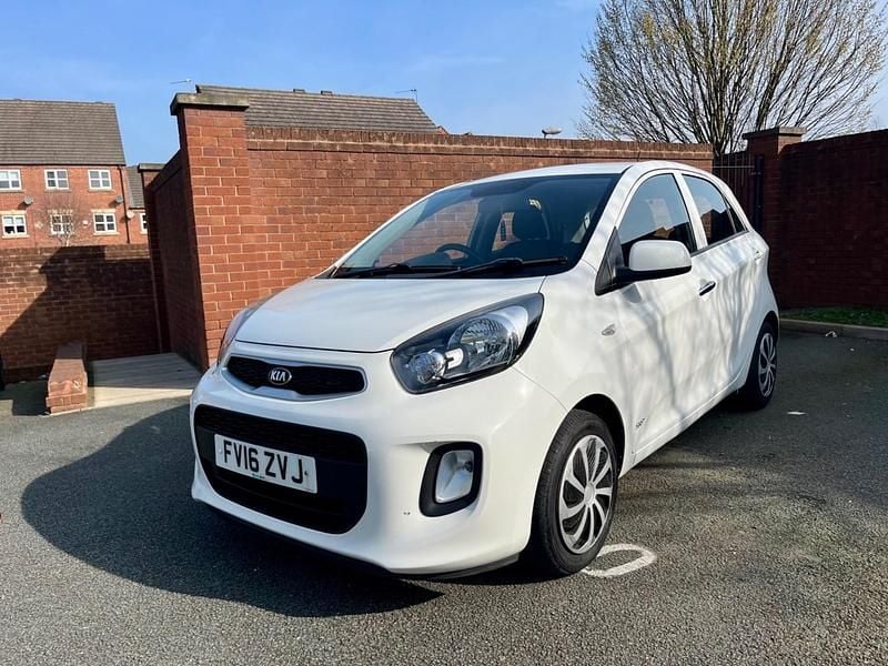 Used Kia Picanto Air 66 HP (48 kW) 2016 White Hatchback