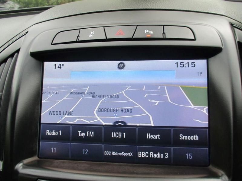 Used Vauxhall Insignia Design Edition 2017 Silver Hatchback