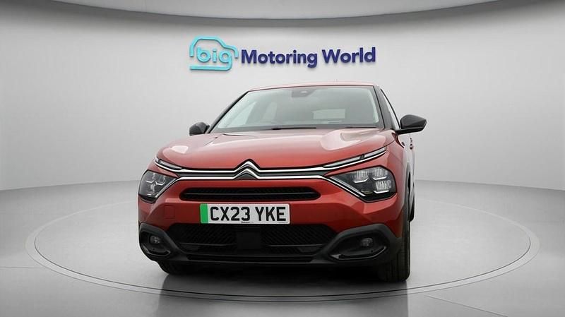 Usado Citroën e-C4 Shine 100 kW (136 HP) 2023 Citadino