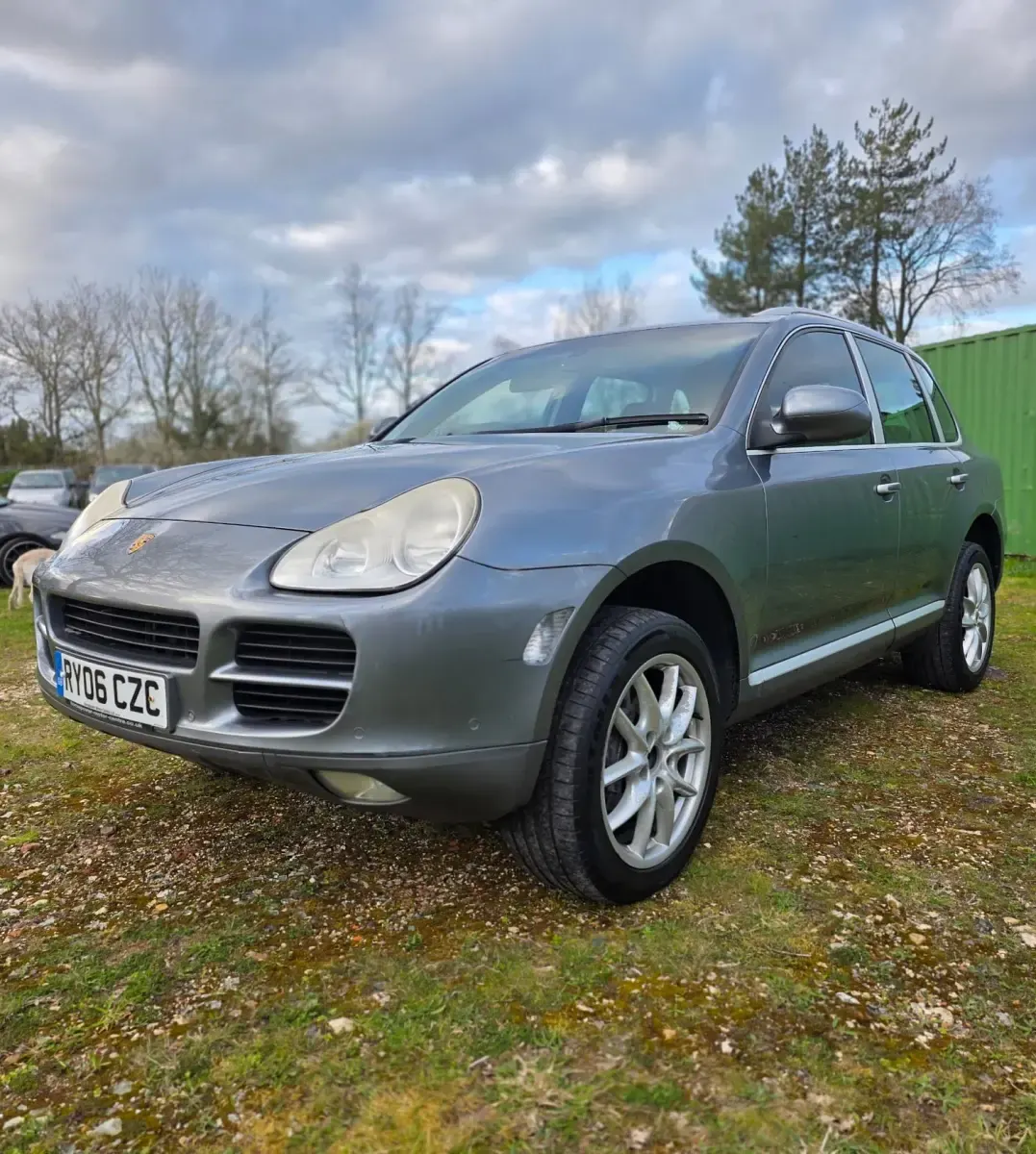 Usado Porsche Cayenne 2006 Prateado SUV
