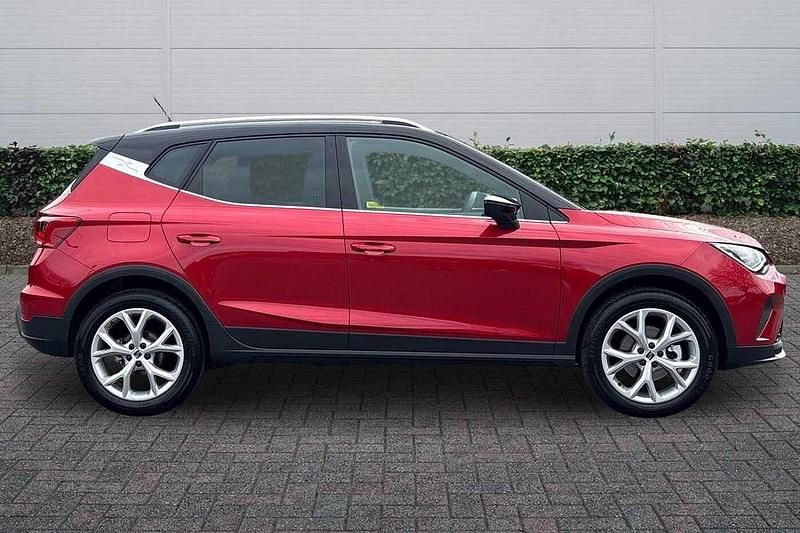 New Seat Arona FR 2026 Desire red with black roof SUV