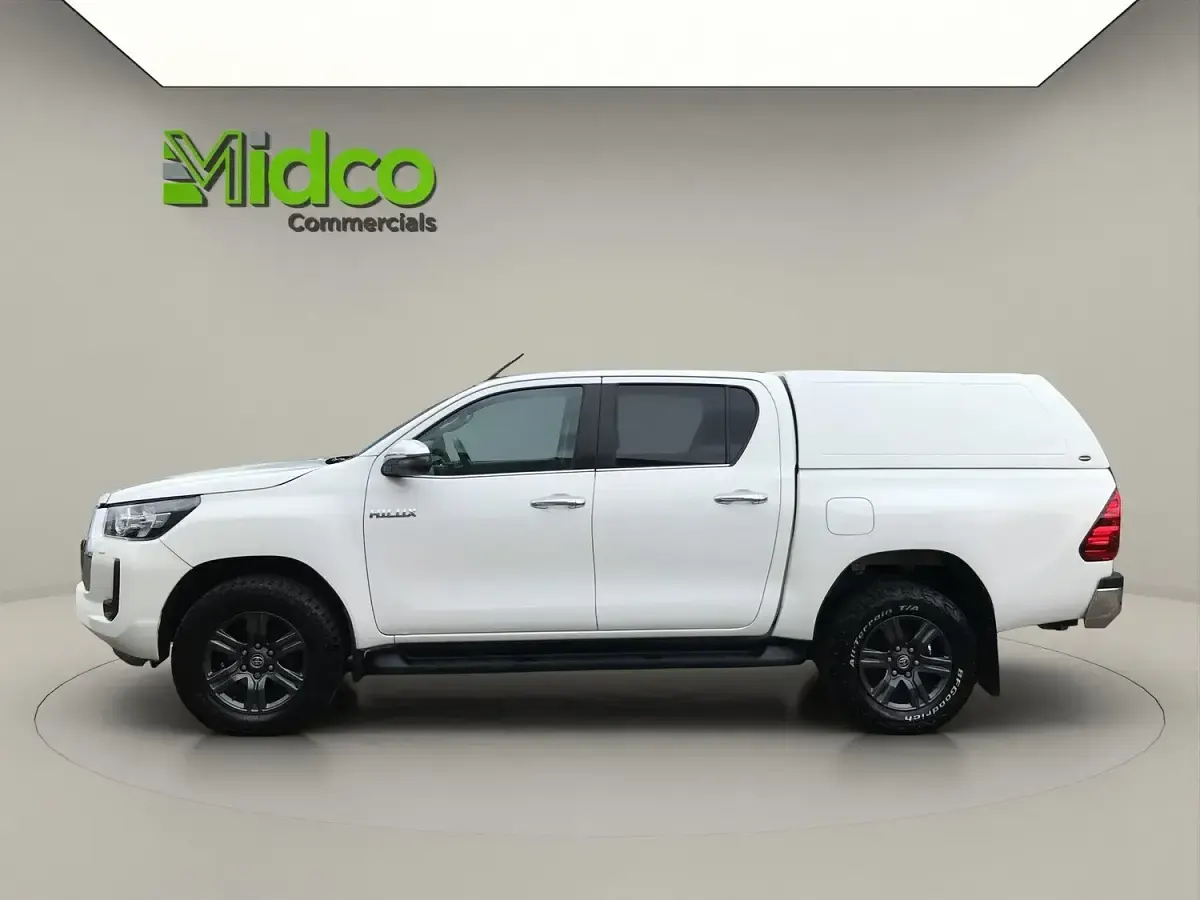 Used Toyota HiLux 150 HP (110 kW) 2021 White Pickup