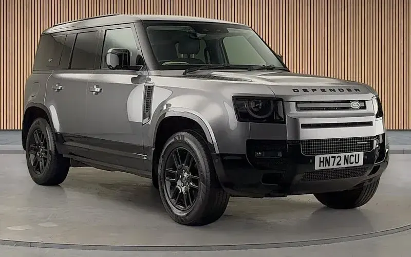 Used Land Rover Defender SE Dynamic 250 HP (183 kW) 2022 SUV