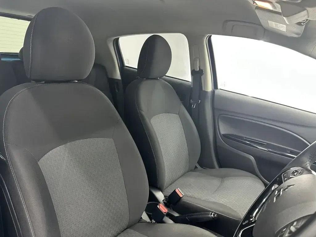 Used Mitsubishi Mirage 79 HP (58 kW) 2017 Blue Hatchback