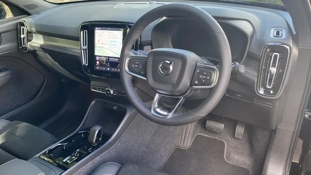 Used Volvo XC40 Plus 163 HP (119 kW) 2025 Black SUV